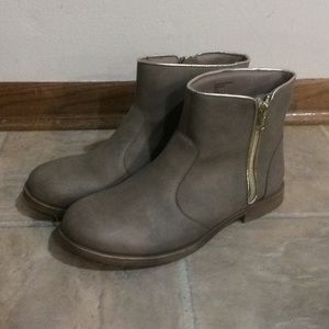 Ankle boots